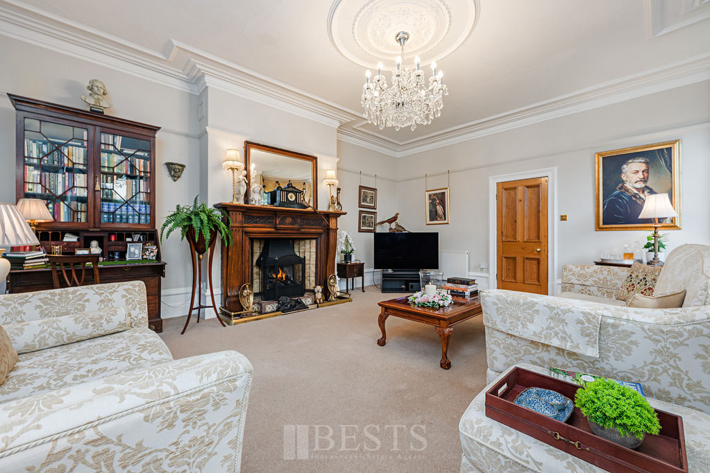 11 Weston Road